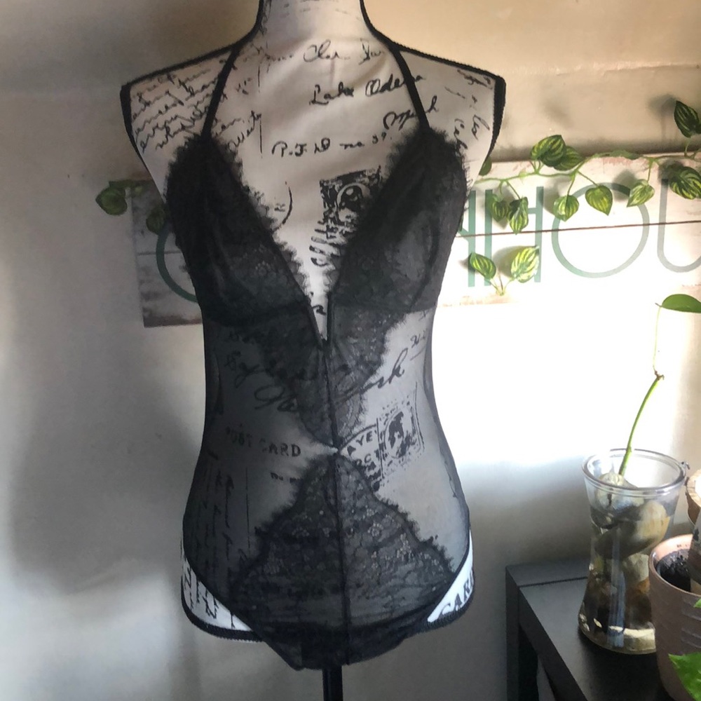 Victoria secret VERY SEXY
V-wire Teddy